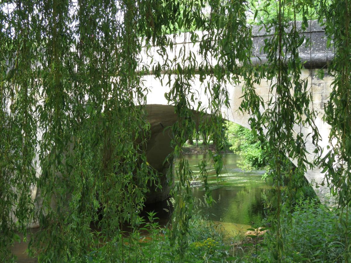 Charmante Maison Pres De Vezelay Voutenay-sur-Cure Экстерьер фото